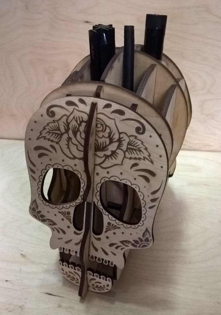 Organizador Mesa Caveira