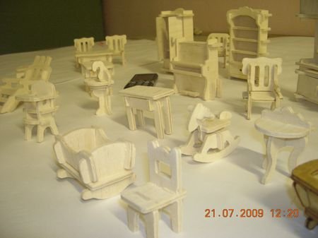 Mini Moveis Bonecas